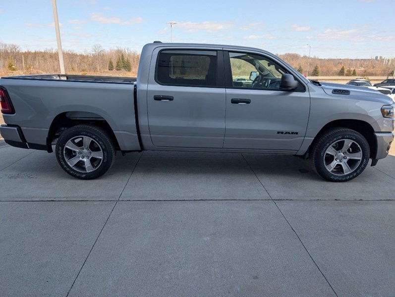 2025 RAM 1500 Tradesman 4x4 Crew Cab 5'7" Box