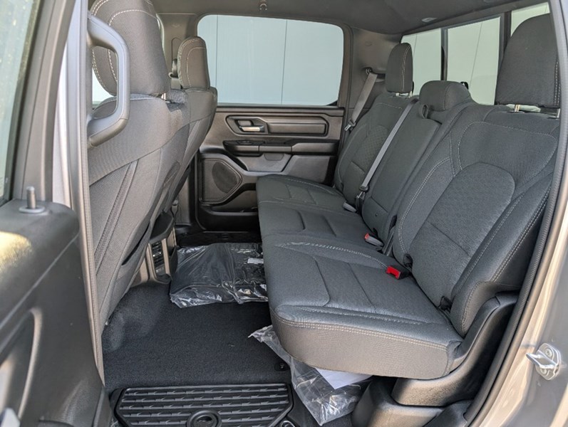 2025 RAM 1500 Tradesman 4x4 Crew Cab 5'7" Box