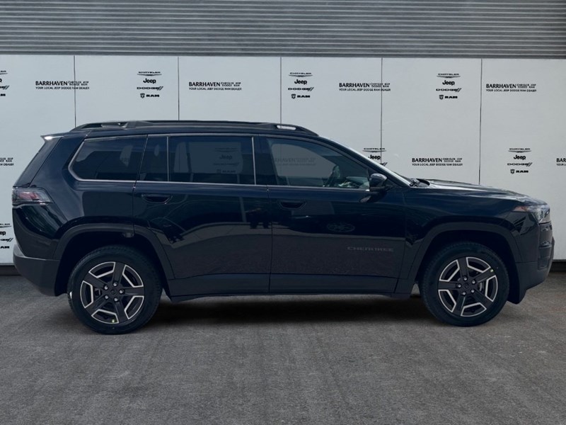 2026 Jeep Cherokee Laredo 4x4