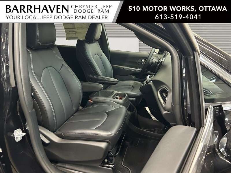 2026 Chrysler Grand Caravan SXT 2WD