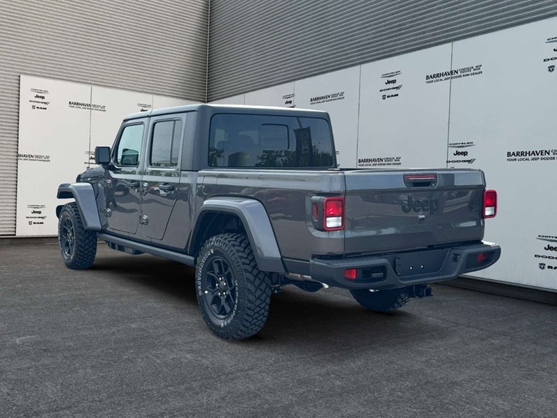2026 Jeep Gladiator Willys 4x4