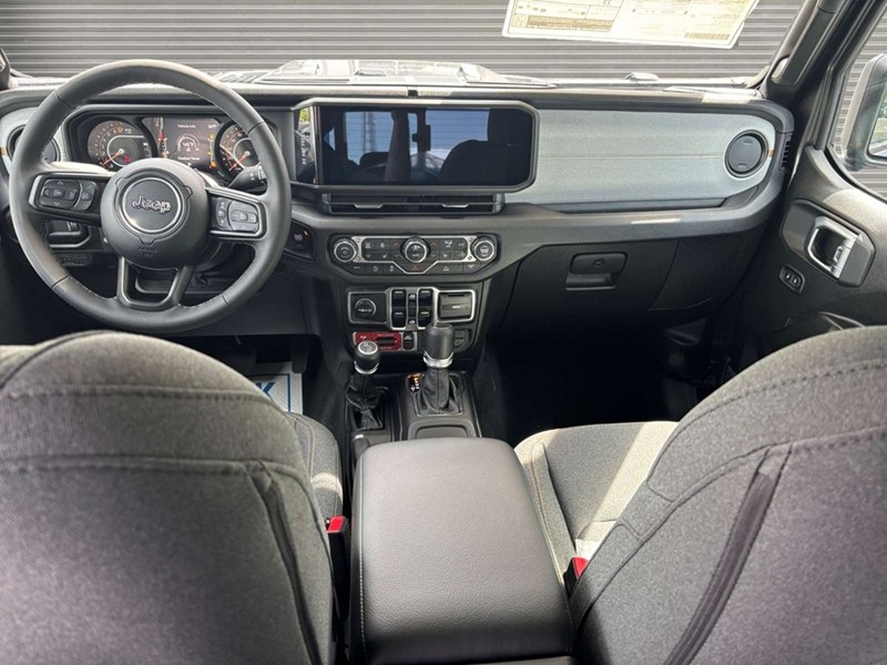 2026 Jeep Gladiator Willys 4x4