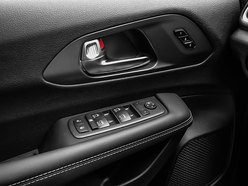 2025 Chrysler Pacifica Select FWD