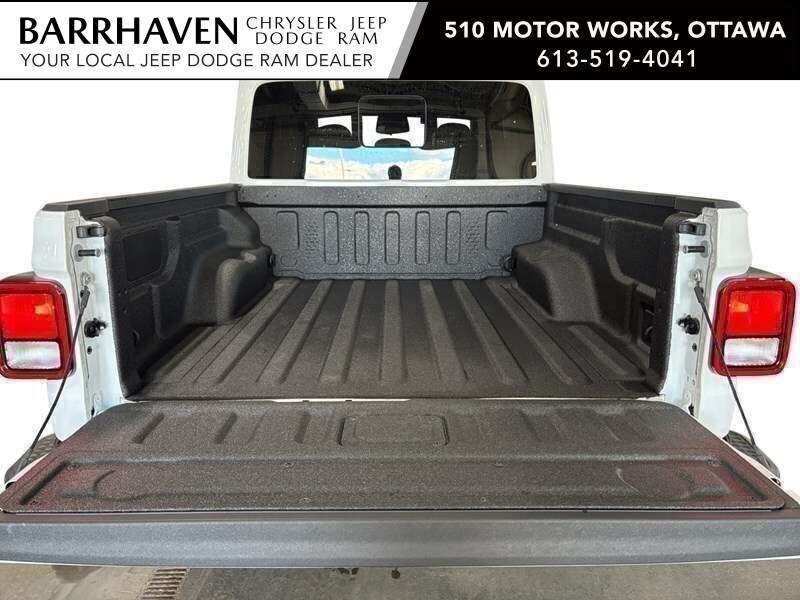 2026 Jeep Gladiator NightHawk 4x4