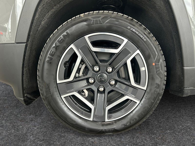2026 Jeep Cherokee Laredo 4x4