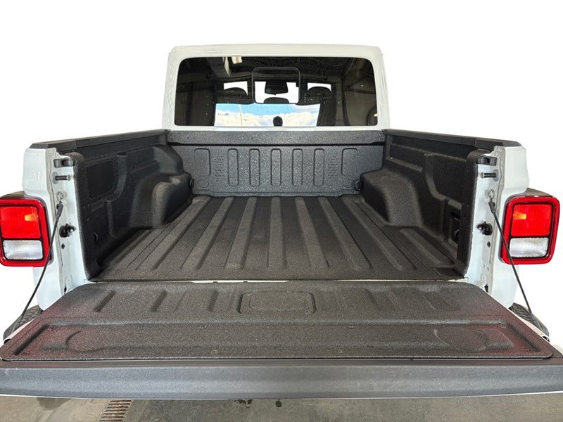 2026 Jeep Gladiator NightHawk 4x4