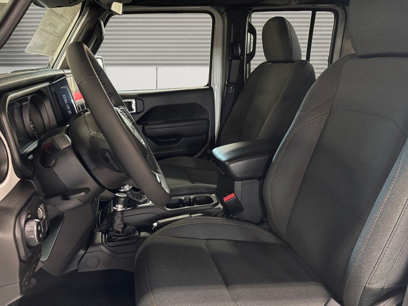 2026 Jeep Gladiator NightHawk 4x4