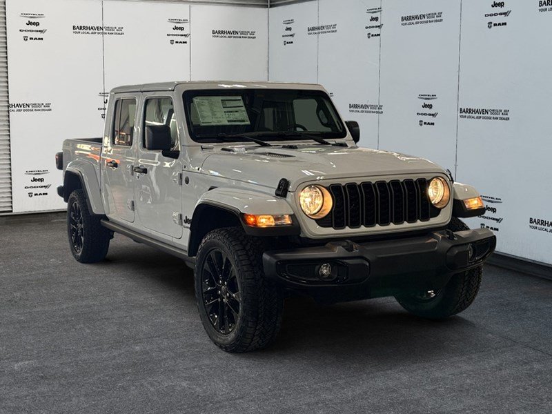 2026 Jeep Gladiator NightHawk 4x4