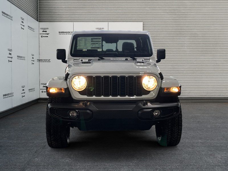 2026 Jeep Gladiator NightHawk 4x4