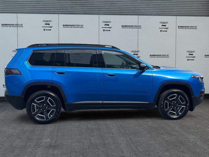2026 Jeep Cherokee Laredo 4x4