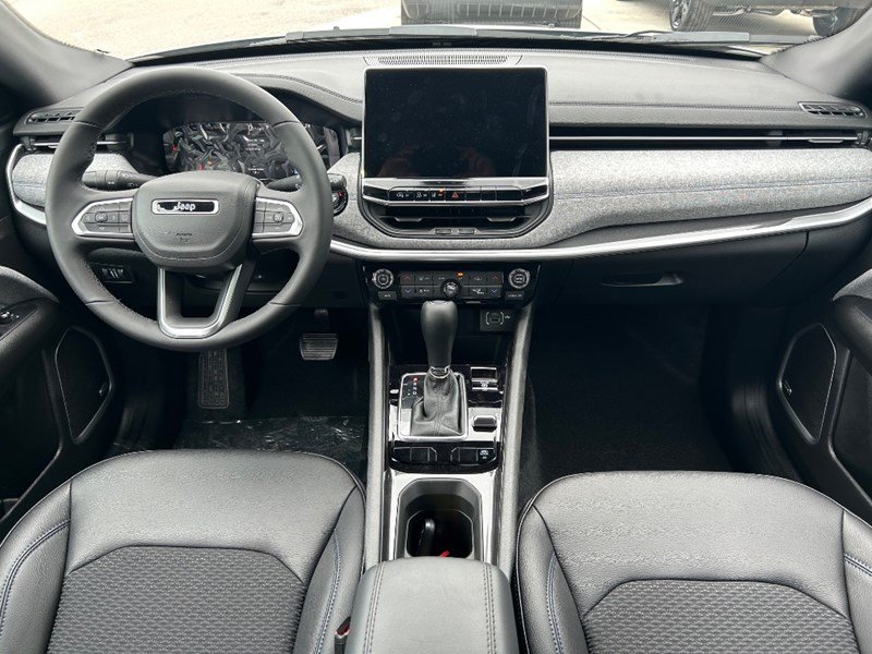 2025 Jeep Compass North 4x4