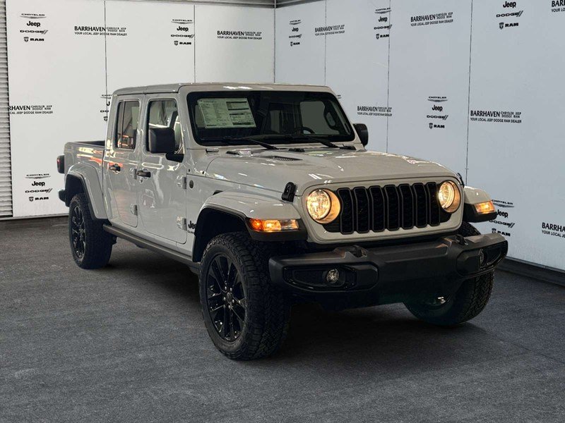 2026 Jeep Gladiator NightHawk 4x4