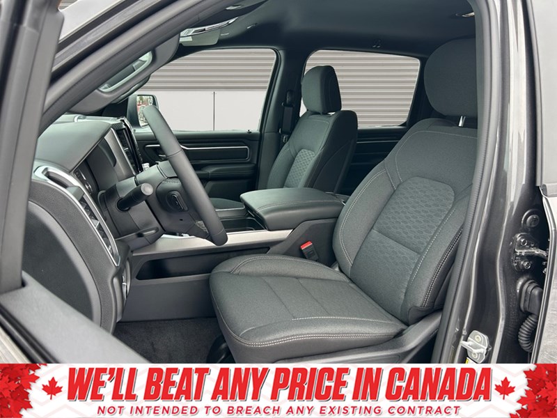 2025 RAM 1500 Big Horn 4x4 Crew Cab 5'7" Box