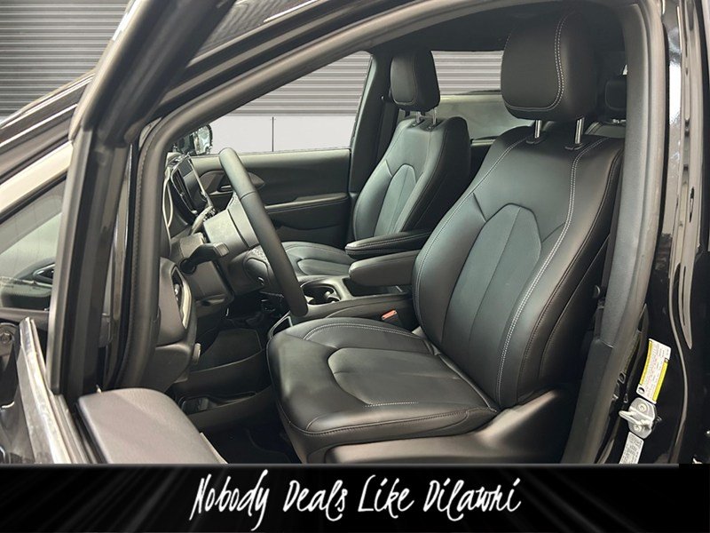 2026 Chrysler Grand Caravan SXT 2WD