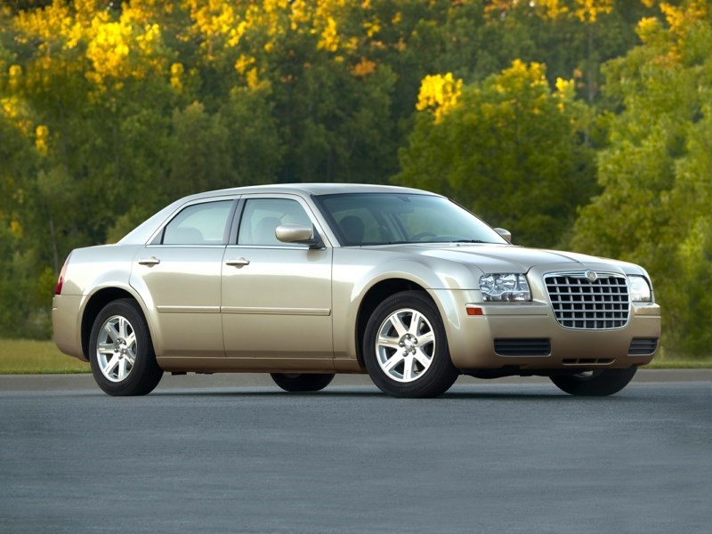 Ottawas 2010 Chrysler 300 Touring Model New Vehicle Information