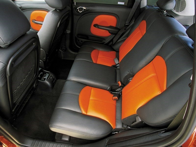 2010 Chrysler PT Cruiser Classic OEM Shot 6