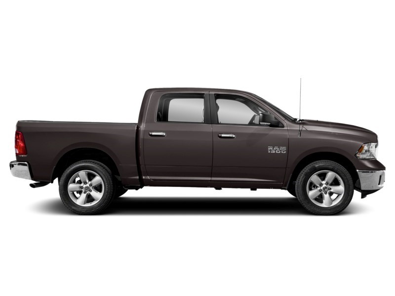 2016 RAM 1500 4WD Crew Cab 140.5" SLT Exterior Shot 11