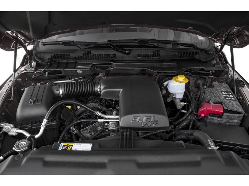 2016 RAM 1500 4WD Crew Cab 140.5" SLT Exterior Shot 3