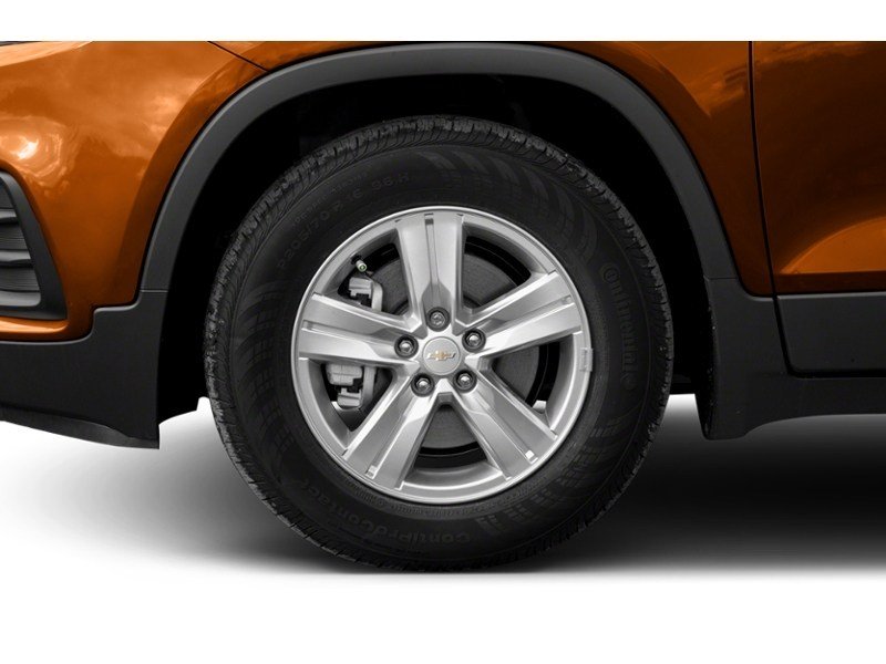 2019 Chevrolet Trax AWD 4dr LT Exterior Shot 5