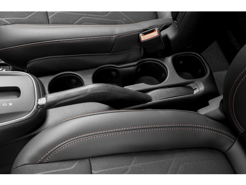 2019 Chevrolet Trax AWD 4dr LT Interior Shot 7
