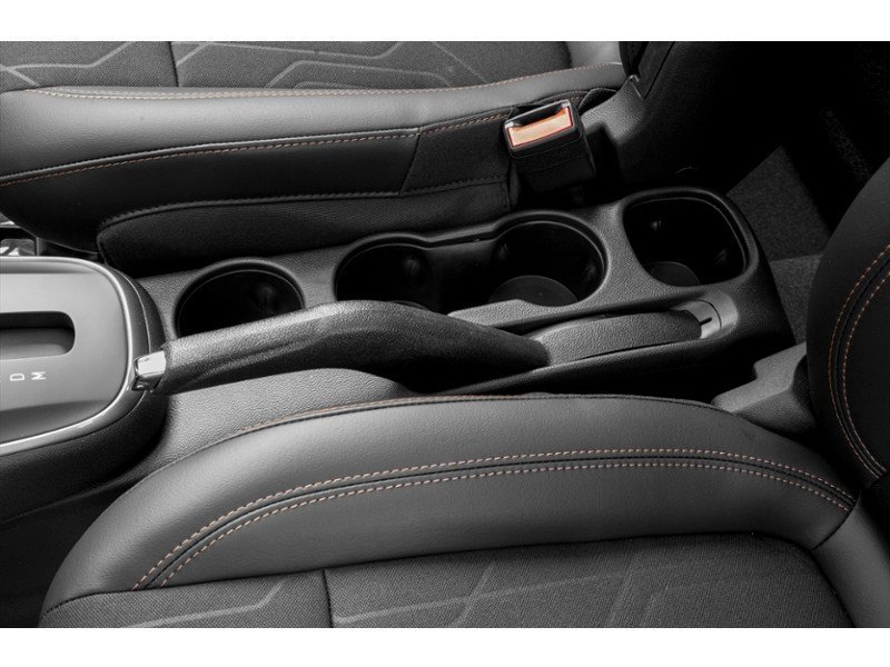 2019 Chevrolet Trax AWD 4dr LT Interior Shot 7