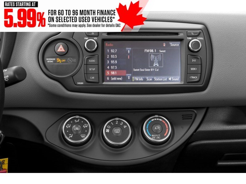 2018 Toyota Yaris 5dr LE Auto Interior Shot 2