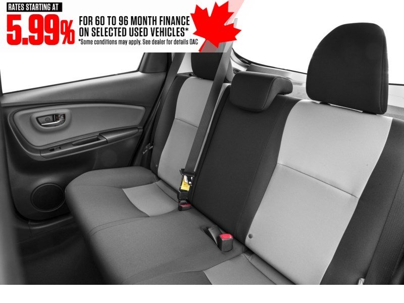 2018 Toyota Yaris 5dr LE Auto Interior Shot 5