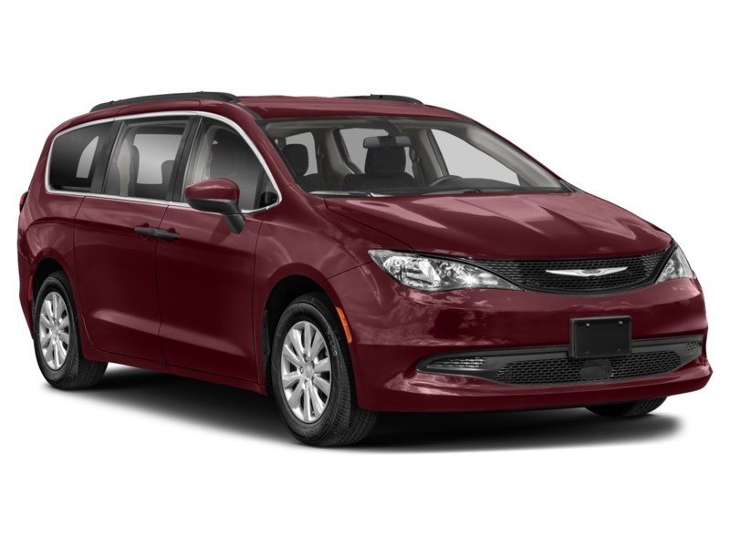 2023 Chrysler Grand Caravan SXT 2WD Exterior Shot 8