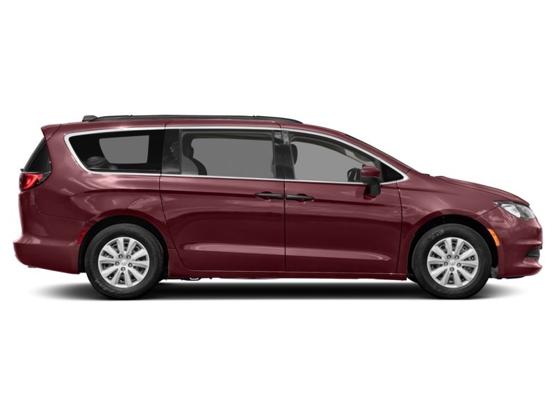 2023 Chrysler Grand Caravan SXT 2WD Exterior Shot 10
