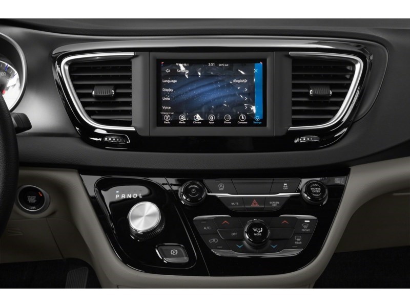 2023 Chrysler Grand Caravan SXT 2WD Interior Shot 2