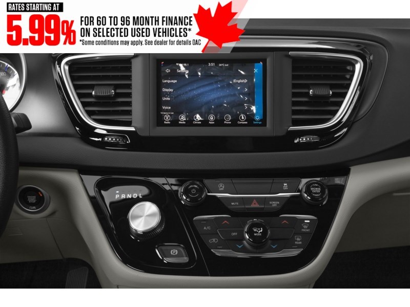 2024 Chrysler Grand Caravan SXT 2WD Interior Shot 2