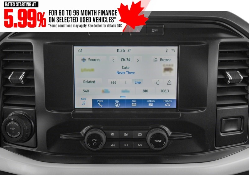 2022 Ford F-150 XLT 4WD SuperCrew 5.5' Box Interior Shot 2