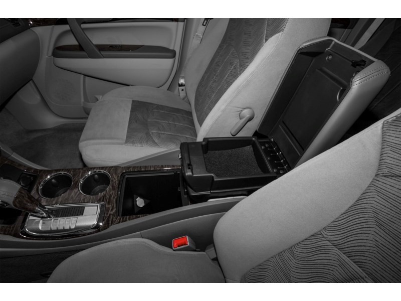 2017 Buick Enclave PREMIUM AWD V6 Exterior Shot 14