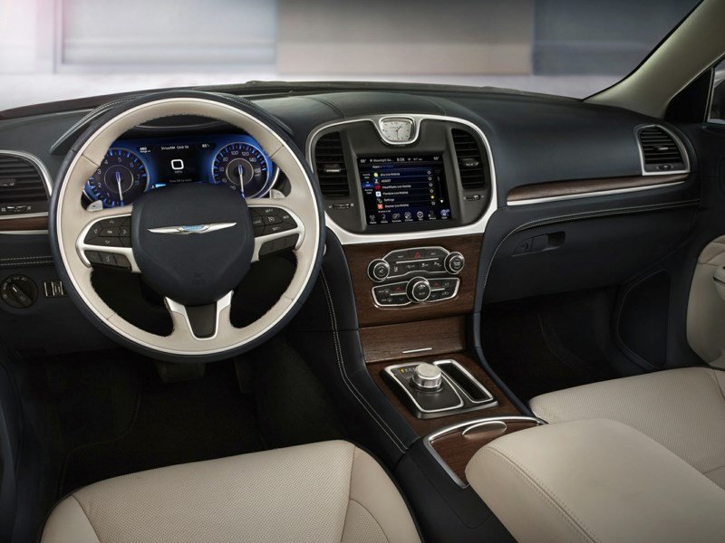 2018 Chrysler 300 Touring OEM Shot 7