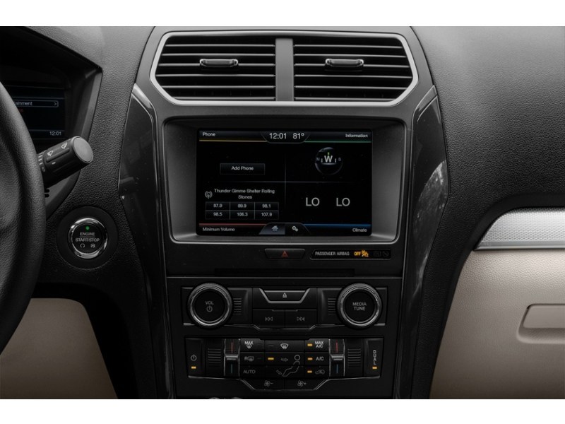 2017 Ford Explorer 4WD 4dr XLT Interior Shot 2
