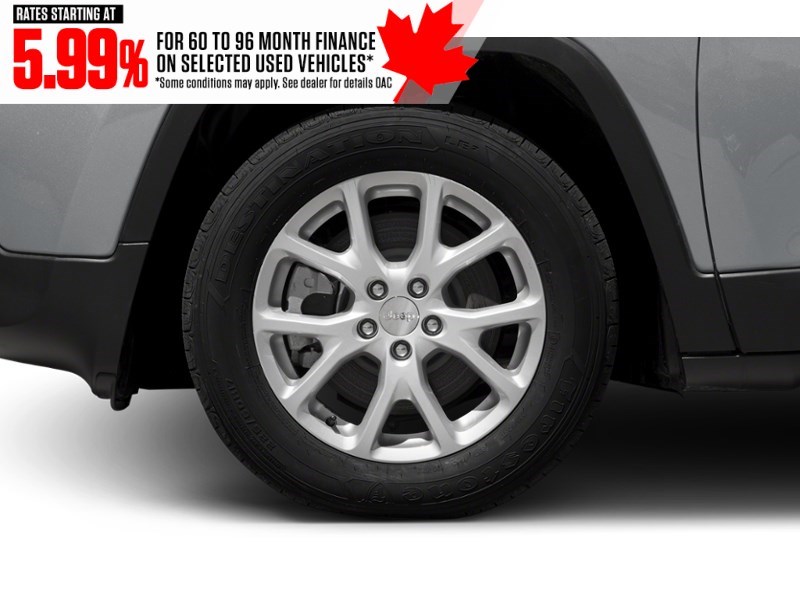 2017 Jeep Cherokee 4WD 4dr Altitude Exterior Shot 5
