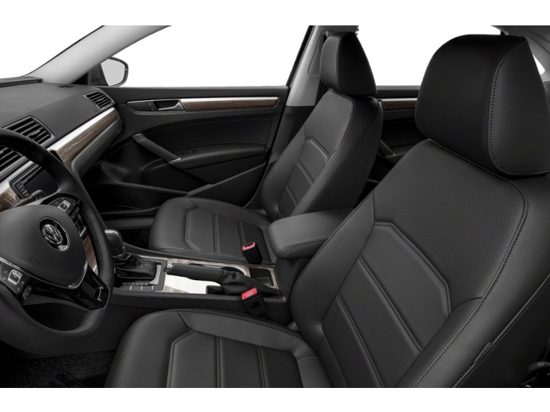 2016 Volkswagen Passat 4dr Sdn 1.8 TSI Auto Comfortline Interior Shot 4