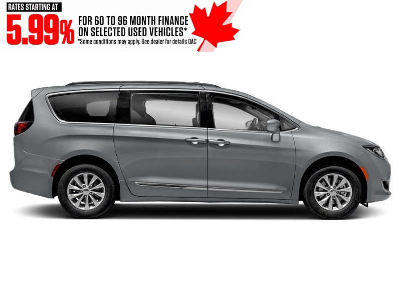 2017 Chrysler Pacifica 4dr Wgn Limited Exterior Shot 11