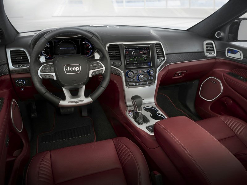 2020 Jeep Grand Cherokee Laredo OEM Shot 4