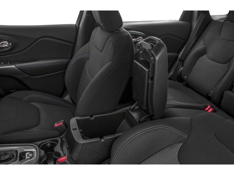 2019 Jeep Cherokee North 4x4 Interior Shot 7
