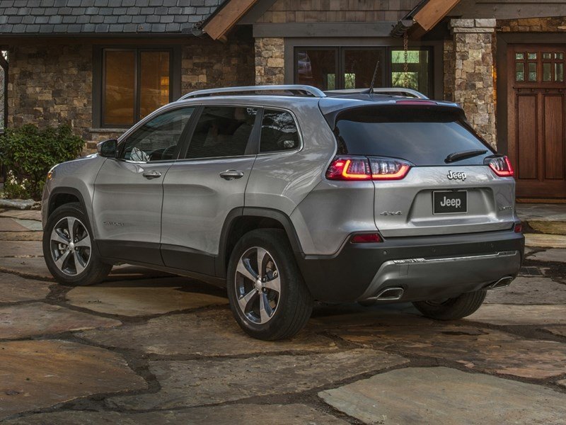 2019 Jeep Cherokee Sport OEM Shot 2