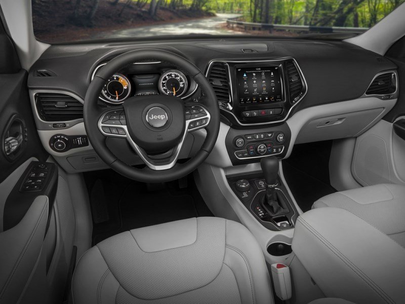 2019 Jeep Cherokee Sport OEM Shot 4