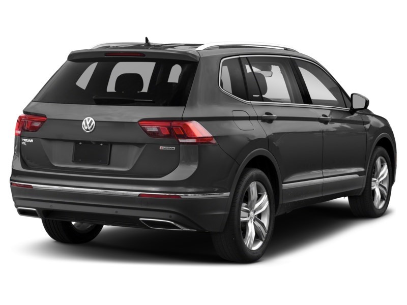 2018 Volkswagen Tiguan Highline 4MOTION Exterior Shot 2