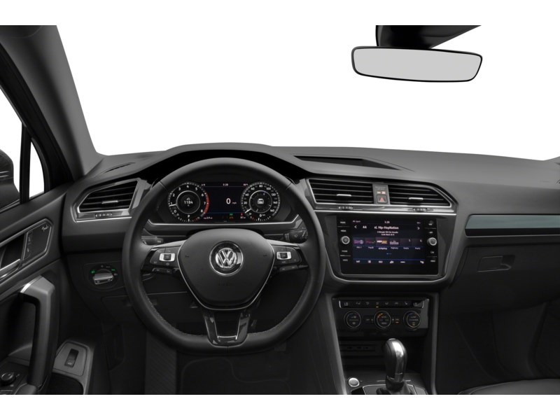 2018 Volkswagen Tiguan Highline 4MOTION Interior Shot 3