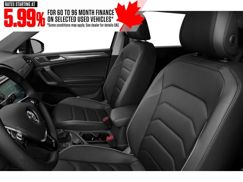 2021 Volkswagen Tiguan Highline 4MOTION Interior Shot 4