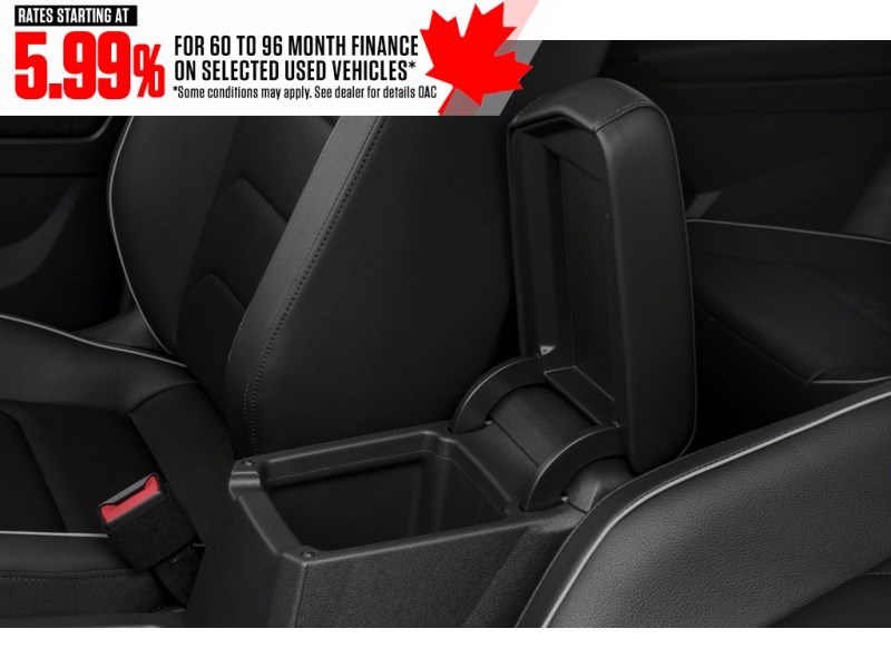 2021 Volkswagen Tiguan Highline 4MOTION Interior Shot 7