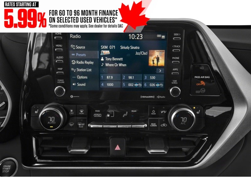 2021 Toyota Highlander XLE AWD Interior Shot 2