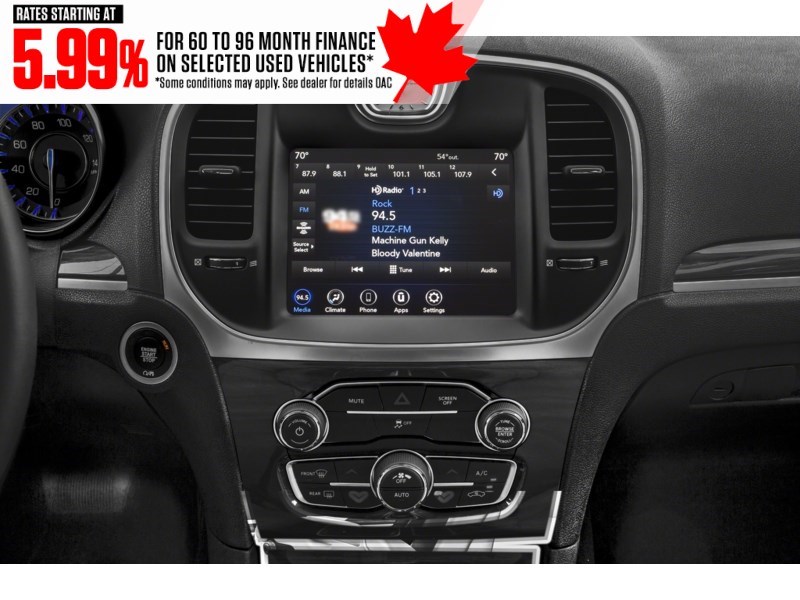 2022 Chrysler 300 300S AWD Interior Shot 2