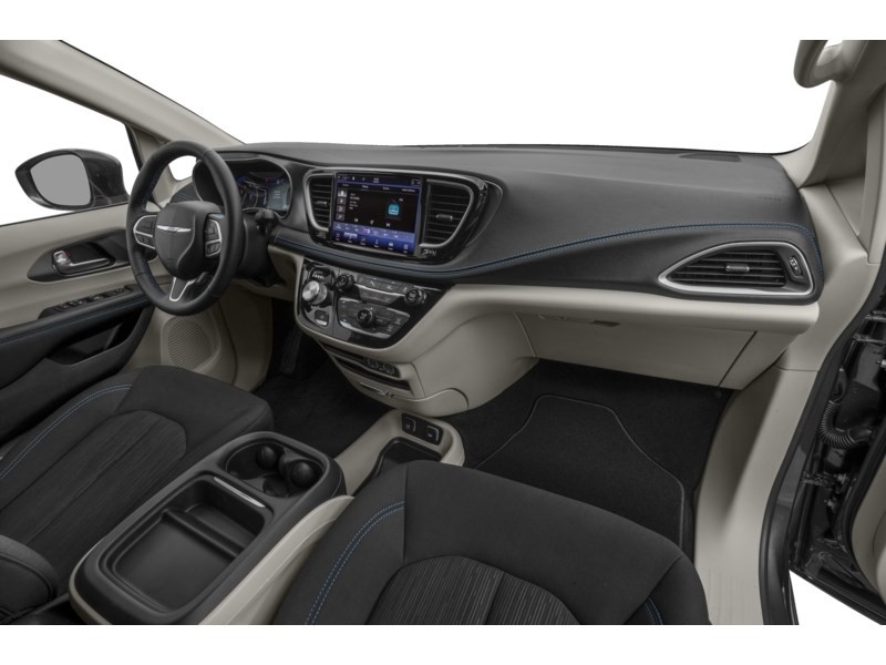 2022 Chrysler Pacifica Limited Interior Shot 1