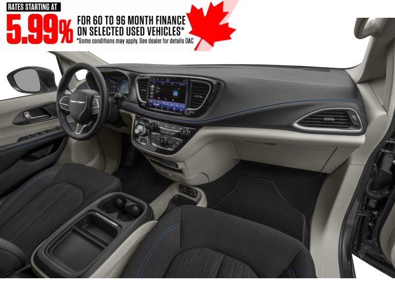 2021 Chrysler Pacifica Touring FWD Interior Shot 1
